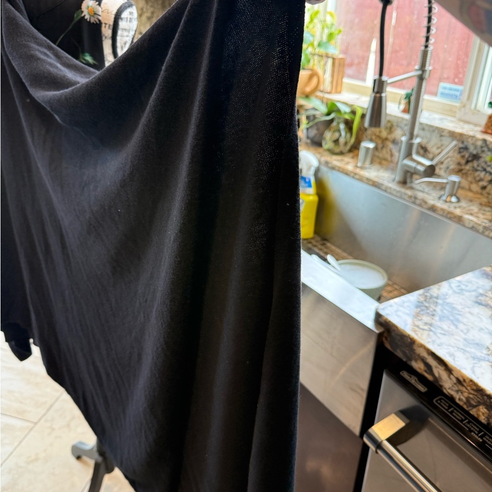 Black Open Front Ruana - Picture 3 of 5